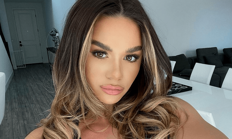 Deze dames zijn boos omdat ze ‘te knap’ zijn voor datingapps: “Zo teleurstellend” (foto’s)