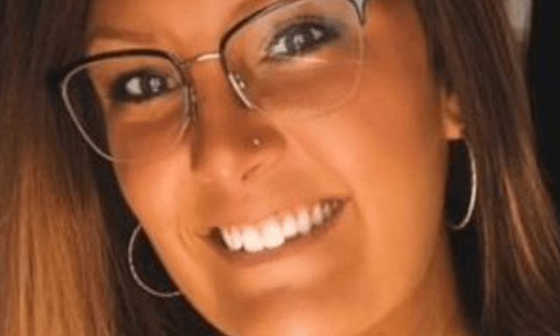 “Ik vond mijn overspelige ex in bed met een andere vrouw… en kroop er dan maar bij” (video)