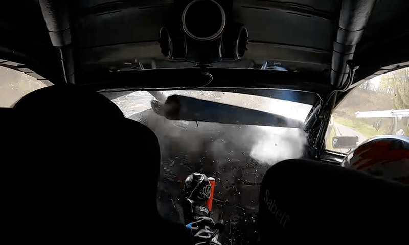 Rallyrijders ontsnappen nipt aan de dood: “Deze mannen zijn de grootste geluksvogels!” (video)