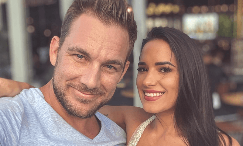 Seksfilmster deelt de beste bedtips voor mannen: “En je hebt er geen enorm geslachtsdeel voor nodig!”