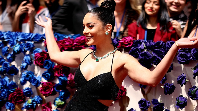 Vanessa Hudgens verbaast volgers met sexy bikinifoto’s: “Adembenemend!”