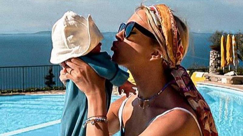 Kat Kerkhofs verbaast volgers in badpak: «Je bent precies nooit zwanger geweest!» (foto)