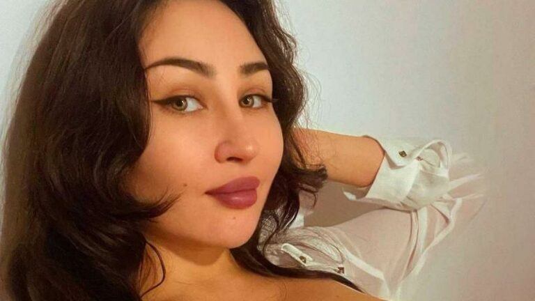 Model wil borstverkleining voor haar veiligheid: «Mensen staren me aan als ik een T-shirt draag»