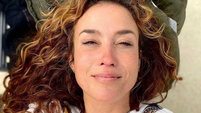 Katja Schuurman krijgt kritiek op foto: «Moeten je borsten écht zo prominent in beeld?»