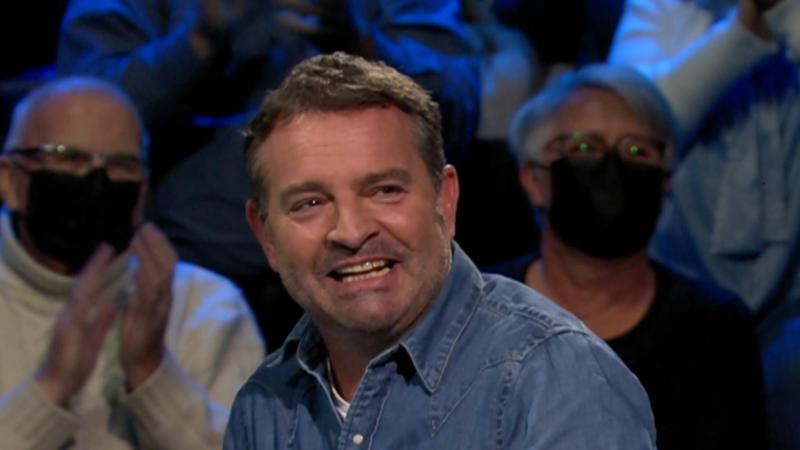 Na meldingen van ongepast gedrag: Zaalshow Adriaan Van den Hoof in Koksijde geannuleerd