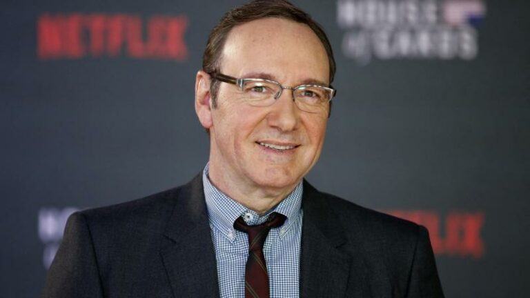 Acteur Kevin Spacey aangeklaagd voor aanranding van drie mannen