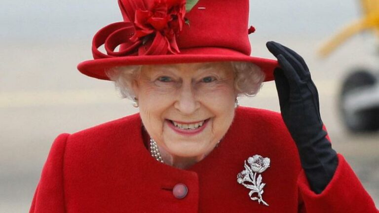 MOVIES. Elizabeth brengt hulde aan een koningin: «Dit mocht vooral geen episode van ‘The Crown’ worden»