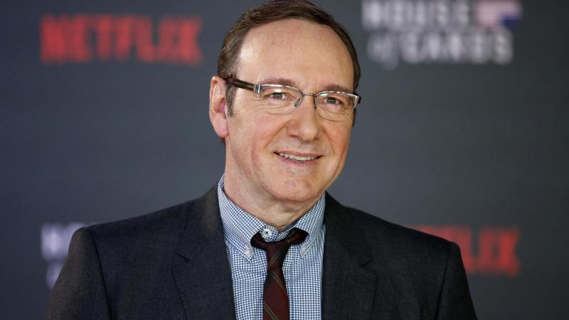 Kevin Spacey komt uit eigen beweging naar VK om onschuld in aanrandingszaak aan te tonen