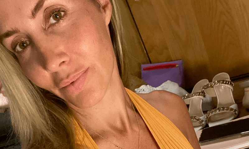 Vrouw bekent: “Ik ben een dame van plezier, maar mannen betalen duizenden euro’s om géén seks met me te hebben” (foto’s)