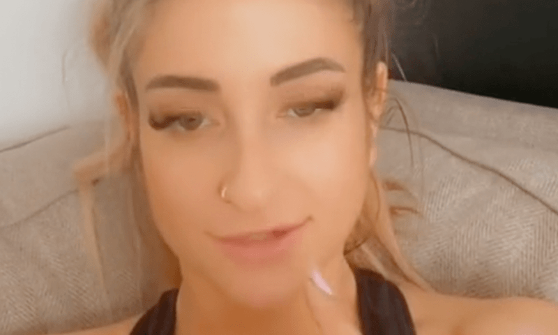 Vrouw neemt op heerlijke wijze wraak op Tinderdate die haar in de steek liet! (video)