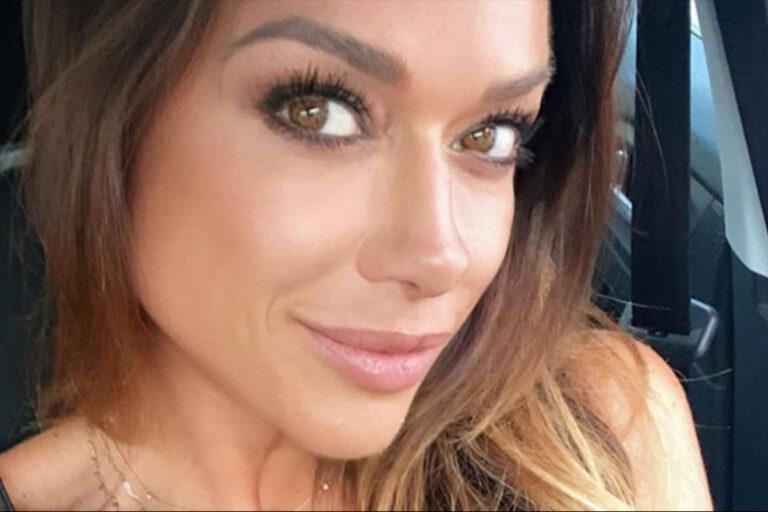 Valerie De Booser poseert in badpak: “Staat je beeldig!” (foto’s)