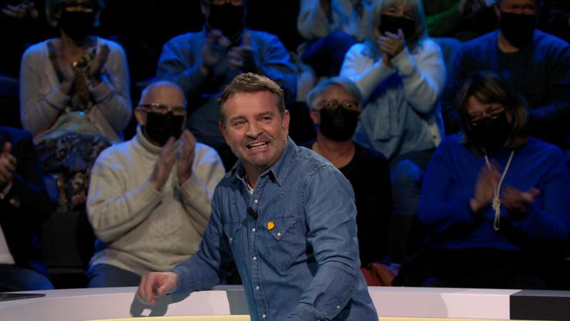 Adriaan Van den Hoof excuseert zich voor «kwetsend gedrag», maar ontkent fysiek geweld