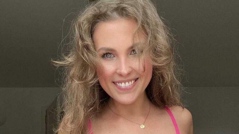 ‘Temptation’-Donna poseert in doorzichtige lingerie: «Ja, ik heb tepelplakkers aan» (foto)