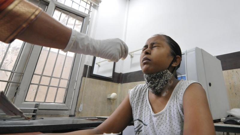 Minder kans op langdurige COVID-19 na omikron dan na delta