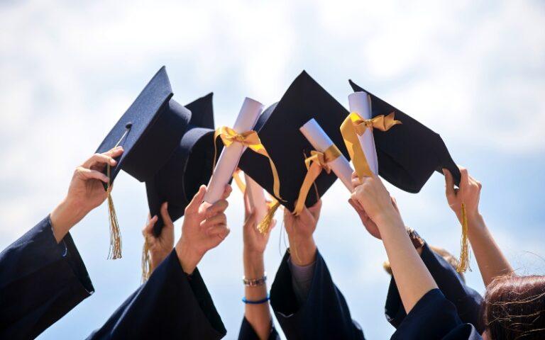 4 financiële tips voor pas afgestudeerden