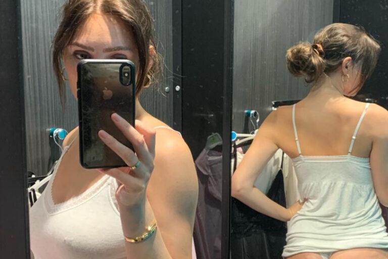 Dame deelt selfie uit ‘rampzalig’ pashokje, maar laat zich niet kennen: “Mijn lichaam is geweldig!”