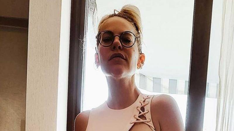 Eline De Munck verbaast volgers met prachtige galajurk: «Weer geen beha aan?» (foto)