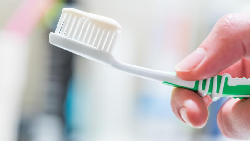 BIZAR. Frans dorp verbiedt tandenpoetsen met kraantjeswater