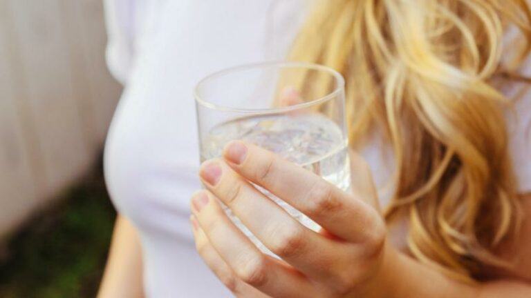 HITTEGOLF. Driekwart van de Belgen drinkt te weinig water
