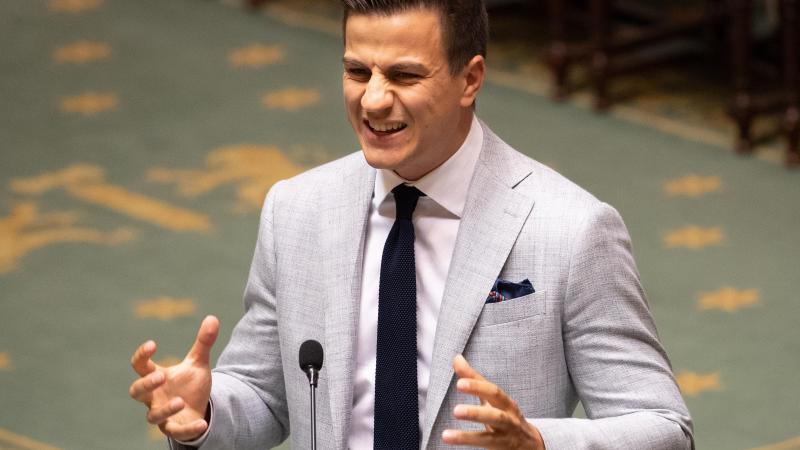 Dries van Langenhove en zes andere Schild & Vrienden moeten het gaan uitleggen in de rechtbank