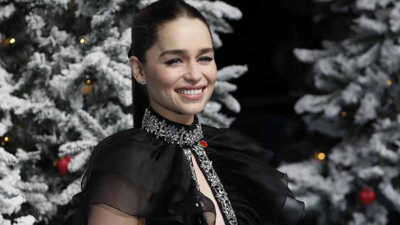 Actrice Emilia Clarke mist deel van haar brein: «Ik moet er vaak om lachen»