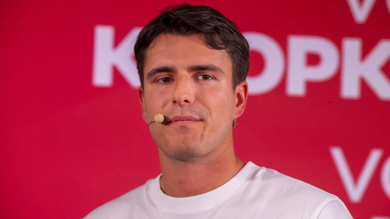 Conner Rousseau over zijn datingleven: «Ik krijg elke dag oneerbare voorstellen»