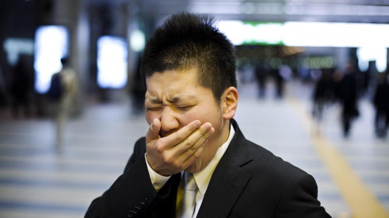 BIZAR. Japan laat zijn vermoeide werknemers nu ook in een rechtopstaande «dutjesdoos» slapen