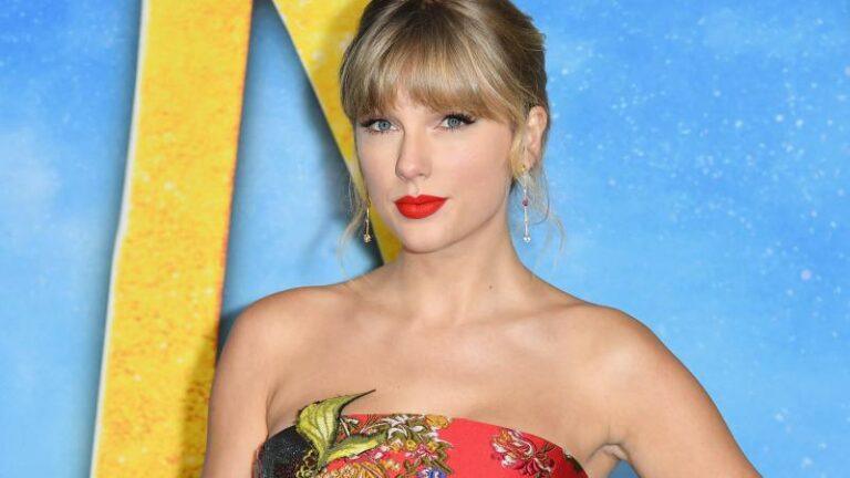 Rapport beschuldigt Taylor Swift van 8.293 ton CO2 (!) uit te stoten met haar privéjet: «Flagrante leugens»