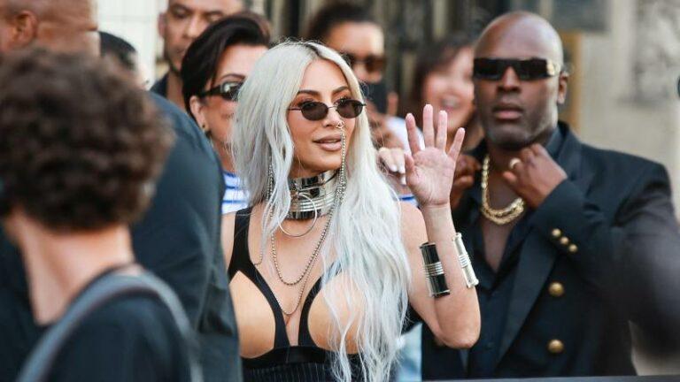 Kim Kardashian op vingers getikt voor verbruiken van 880.000 (!) liter water tijdens extreme droogte