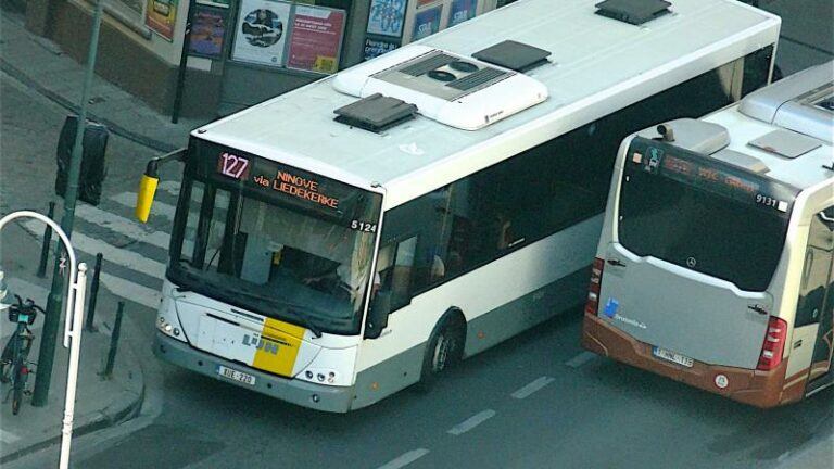 De Lijn maakt stelplaatsen klaar voor komst van elektrische bussen
