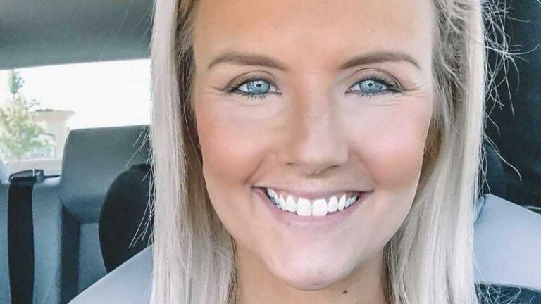 Vrouw trouwt in bruidsjurk van amper 50 euro: «Wow, je ziet er fantastisch uit!»