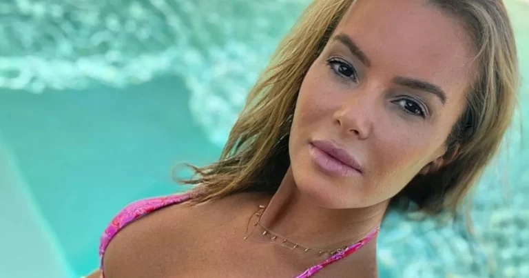 ‘BGT’-jurylid Amanda Holden geniet in bikini: “Te knap voor woorden!” (foto)