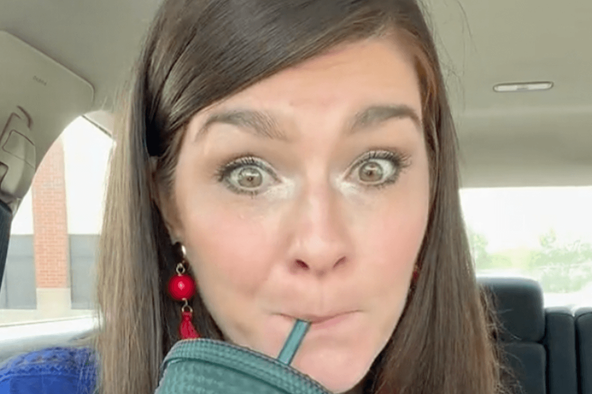 TikTokster gaat viraal met filmpjes die knopjes in auto verduidelijken: “Amai, had ik dat maar vroeger geweten!” (video)