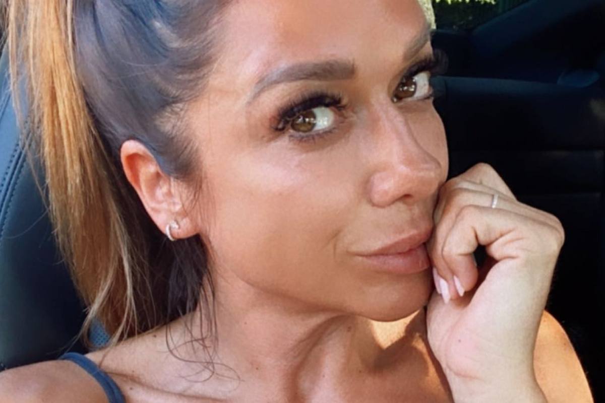 Valerie De Booser deelt bikinifoto. Dochter Zita reageert: “De mooiste!”