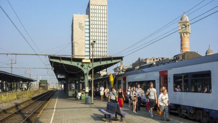 NMBS geeft gratis ticket aan woon-werkabonnees en lanceert testabonnement aan halve prijs