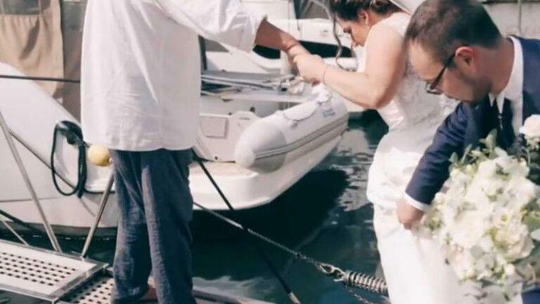 Bruid probeert op boot te stappen, maar dan loopt het mis: «Mijn ergste nachtmerrie!» (video)