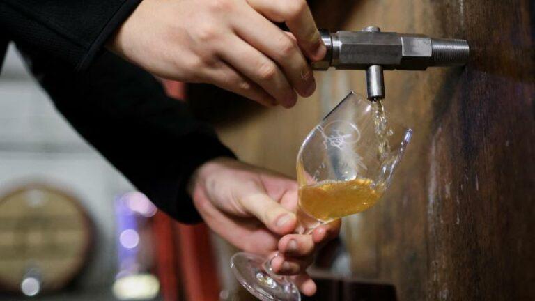 ‘Maand van de Lambiek’ viert lambiek- en geuzebier met brouwerijbezoeken en bierwandelingen