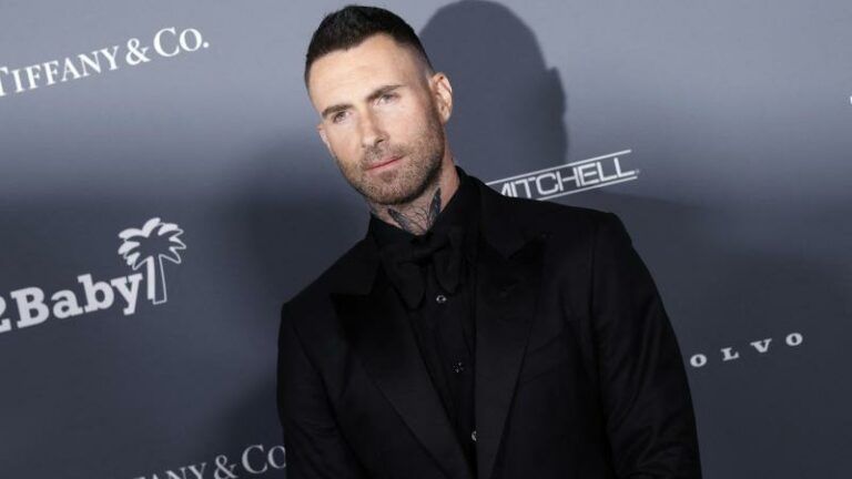 Adam Levine ontkent affaire met Instagrammodel, maar bevestigt flirterig contact: «Grootste fout ooit»
