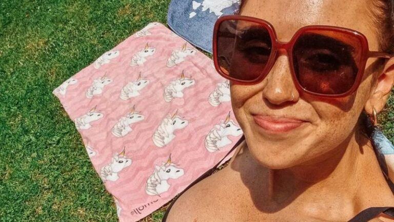 Zwangere Romina uit ‘Boer zkt vrouw’ deelt bikinifoto: «Mooi rond buikje!»