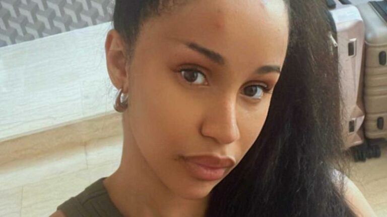 Ophef over weinig verhullende outfit van Cardi B: «Trek je jurk eens omhoog!» (foto)