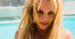 Britney Spears poseert halfnaakt. Fans reageren verdeeld: “Ze heeft weer aandacht nodig!” (foto’s)