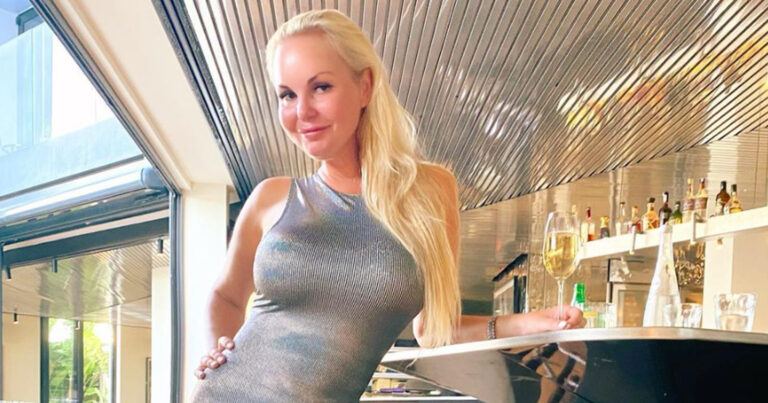 Lesley-Ann Poppe verbaast fans met deze bikinifoto: “Wat een figuur!”