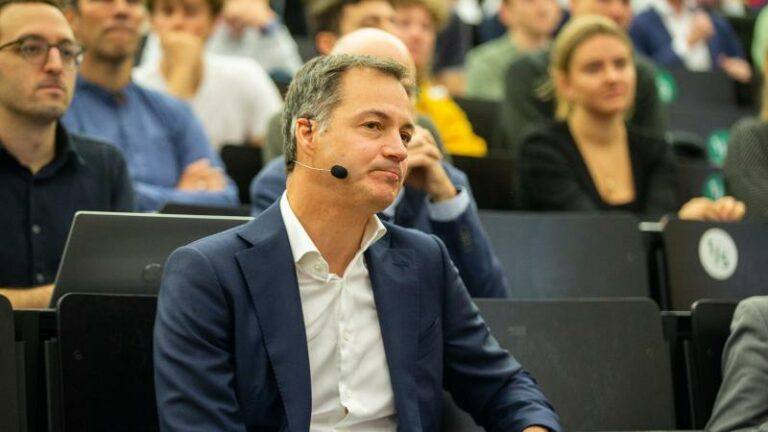 Von der Leyen zet deur open naar gasprijsplafond: «Moet nu echt concreet worden»