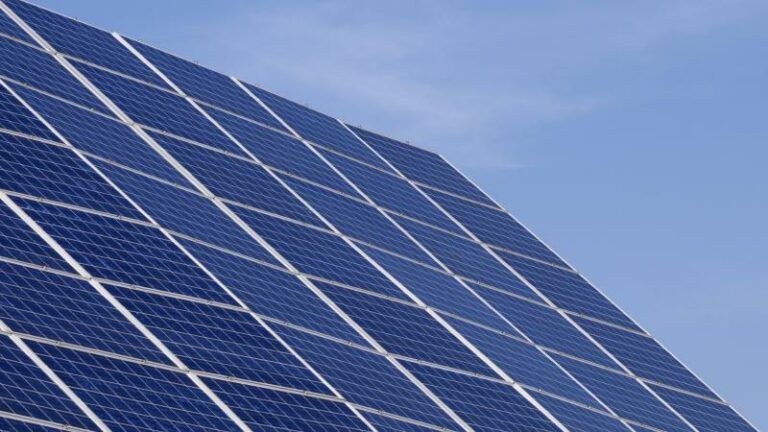 Demir (N-VA): «Premie zonnepanelen is onherroepelijk gehalveerd»