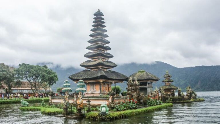 Op zoek naar een workation? Indonesië laat je nu tot tien jaar in het land verblijven (als je geld genoeg hebt)