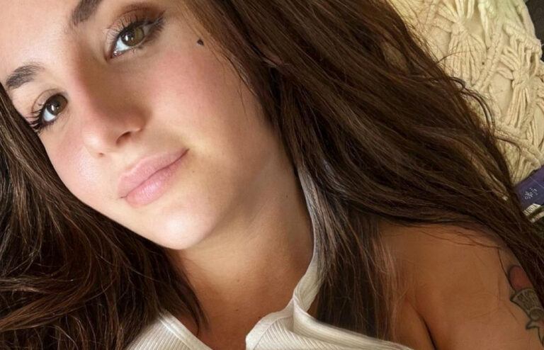 Seksmodel streamt haar hele leven: “Maar mijn moeder blijkt alles nu ook te volgen…” (foto’s)