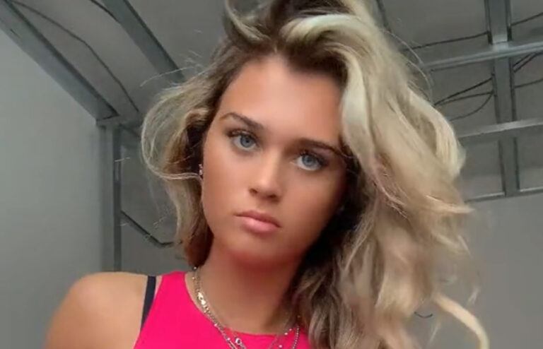 Knappe elektricien gaat viraal met haar uitdagende TikTok-filmpjes: “Ik wil ook zo’n collega!” (video)