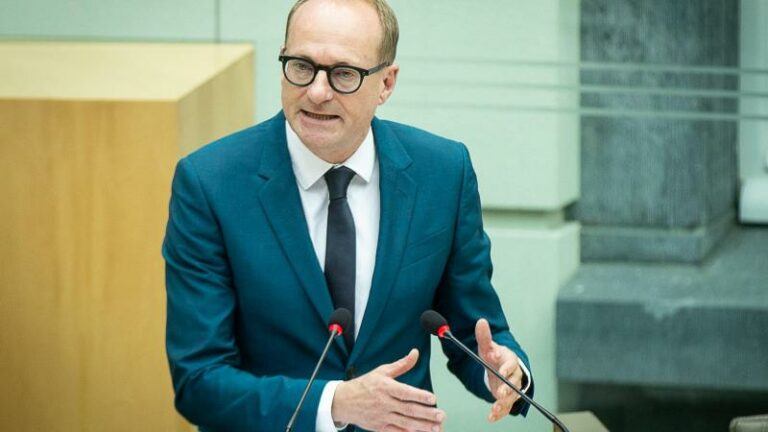 Ben Weyts stelt kader voor hybride onderwijs voor: Tot 40% afstandsleren in derde graad secundair