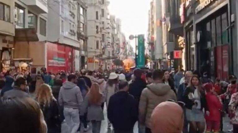 Zware explosie in hartje Istanboel: meerdere gewonden (video)