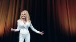 Jeff Bezos reikt liefdadigheidsprijs van 100 miljoen dollar uit aan Dolly Parton